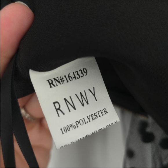 Runaway the Label Chloe Black Long Sleeve Polka Dot Crop Top Size XS NWT - Picture 7 of 8